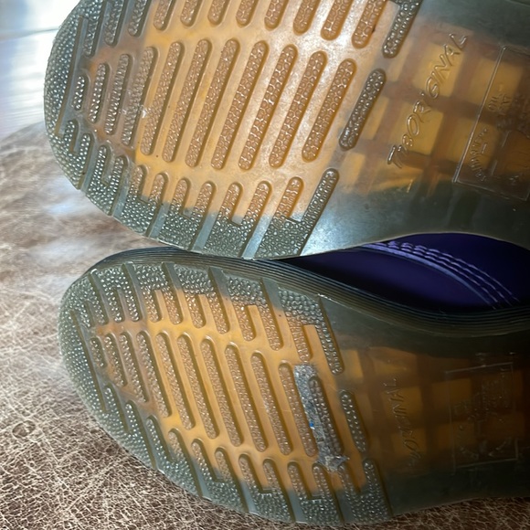 Dr Martens Women's Purple Patent Leather Boots. Excellent Condition. Size 6. - Picture 12 of 15